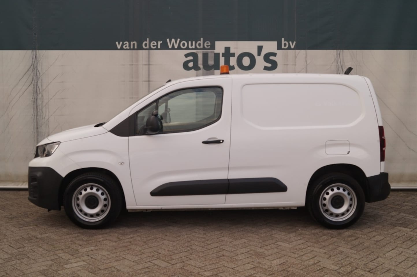 Peugeot Partner - 1.5 BlueHDI Premium 1.5 BlueHDI Premium - AutoWereld.nl