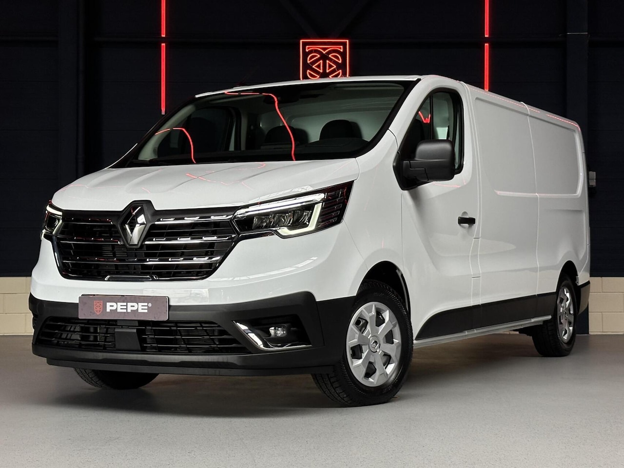 Renault Trafic - 2.0 Blue dCi 130 T30 L2H1 Advance |CAMERA|APP|LED| - AutoWereld.nl