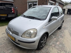 Toyota Yaris - 1.0-16V VVT-i Terra AIRCO / EXPORT/HANDEL