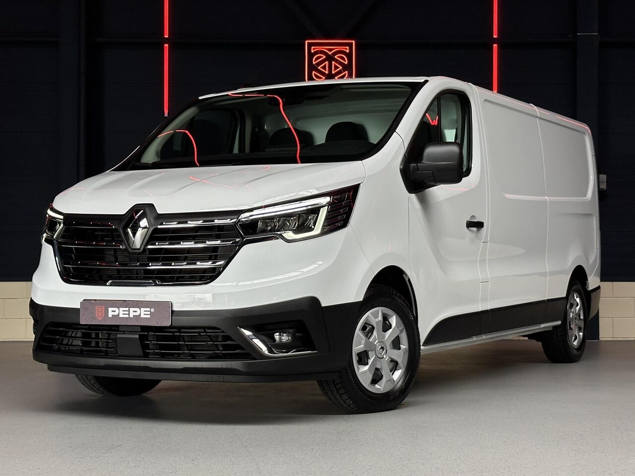 Renault Trafic - 2.0 Blue dCi 130 T30 L2H1 Advance |CAMERA|APP|LED| - AutoWereld.nl