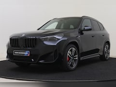 BMW X1 - xDrive25e M Sport Automaat / Panoramadak / Trekhaak / Sportstoelen / Achteruitrijcamera /
