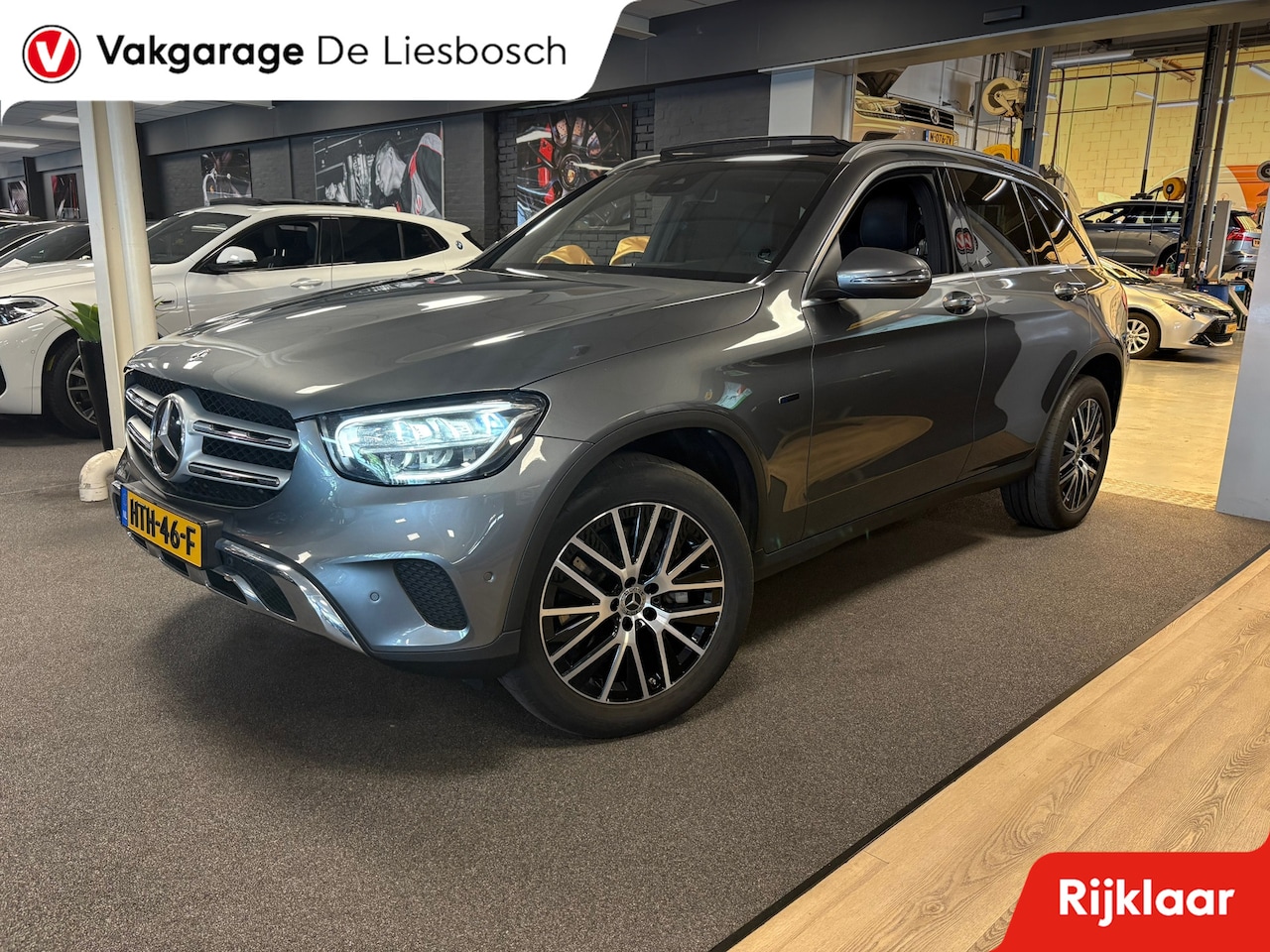 Mercedes-Benz GLC-klasse - 300e 4MATIC Premium Plus / trekhaak / sfeer verlichting / panorama-dak / virtual - AutoWereld.nl