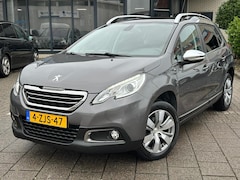 Peugeot 2008 - 1.2 PureTech Style l PANO I TREKHAAK l NAVI