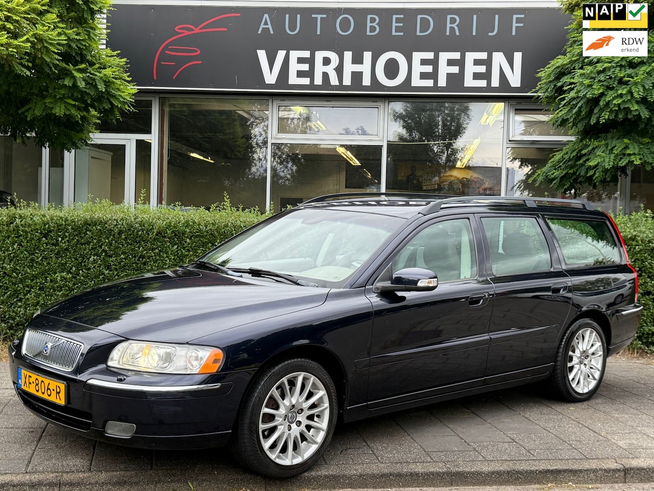 Volvo V70 - 2.4 - QUATTRO - AUTOMAAT - STOEL VERW - PARK SENSOEREN !! - AutoWereld.nl