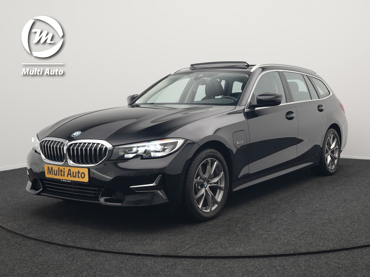 BMW 3-serie Touring - 320e Luxury Line Plug In Hybrid 204pk Dealer O.H PHEV | Panodak | Lederen Sportstoelen Ver - AutoWereld.nl
