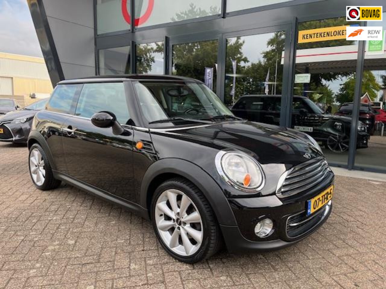 MINI Cooper - Mini 1.6 Business Line - AutoWereld.nl