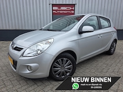 Hyundai i20 - 1.4i i-Motion 5 deurs | VAN 2e EIG | AUTOMAAT |