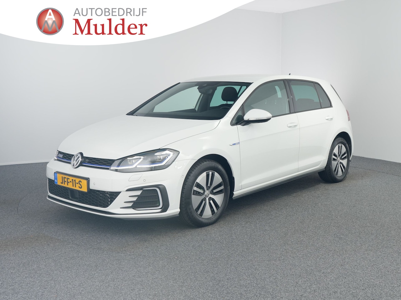 Volkswagen Golf - 1.4 eHybrid GTE | Dealer onderhouden | Standkachel  | ACC | LED | - AutoWereld.nl