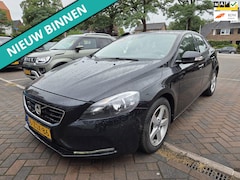 Volvo V40 - 1.6 D2 Momentum NETTE AUTO RIJDT EN SCHAKELT GOED