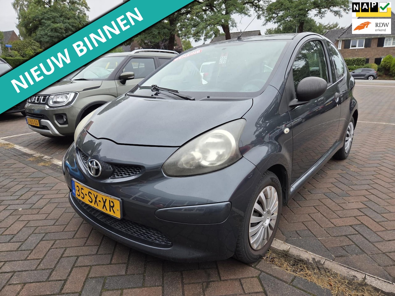 Toyota Aygo - 1.0-12V Ambiance LEUKE AUTO RIJDT EN SCHAKELT GOED - AutoWereld.nl