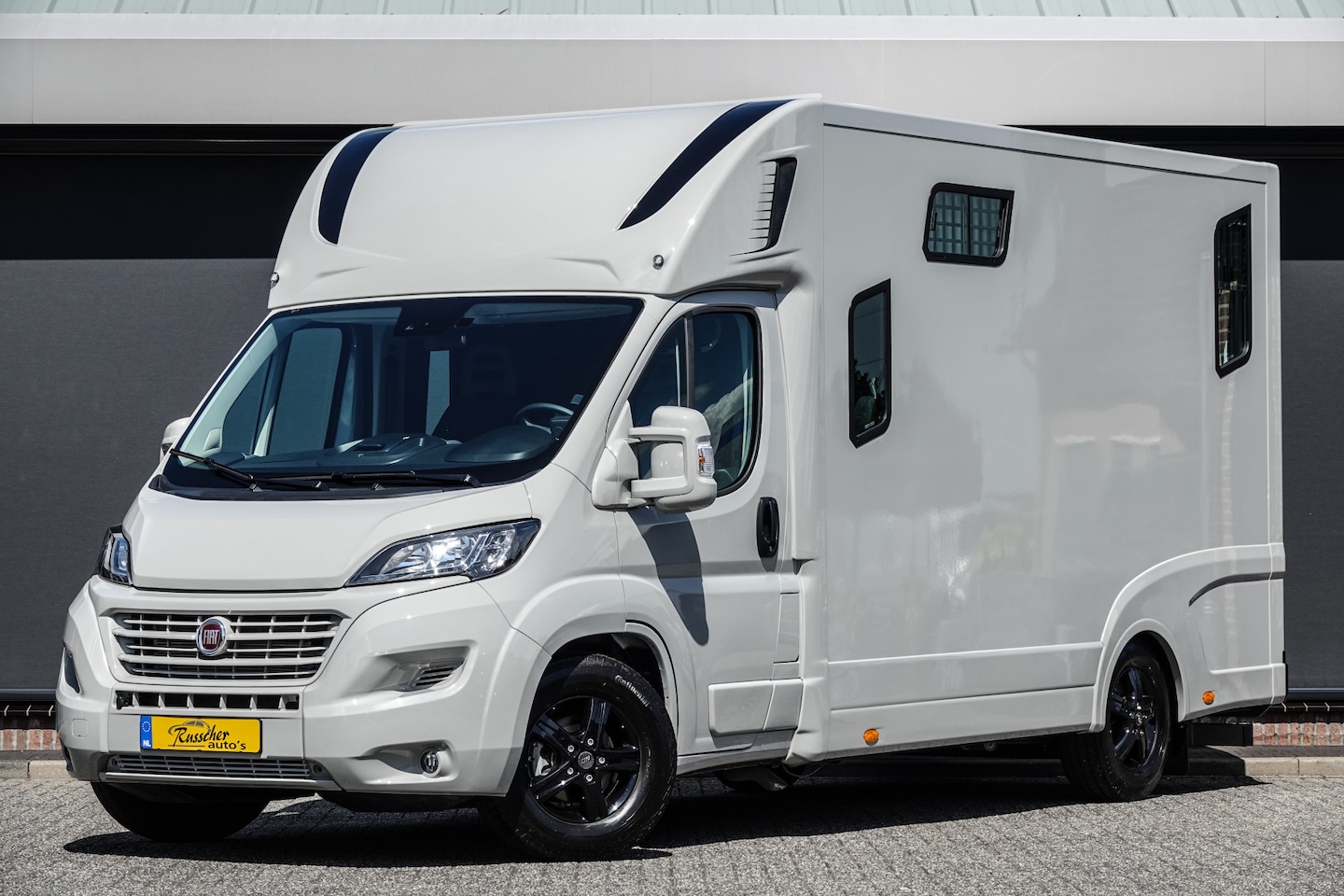 Fiat Ducato - Horsetruck | Dubbele cabine 5-Persoons | 2-Paards | Theault | Trekhaak | Achteruitrijcamer - AutoWereld.nl