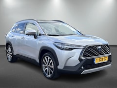Toyota Corolla Cross - 2.0 HP Hybrid Launch edition | ACC | Pano'dak | Stuur/Stoel verw