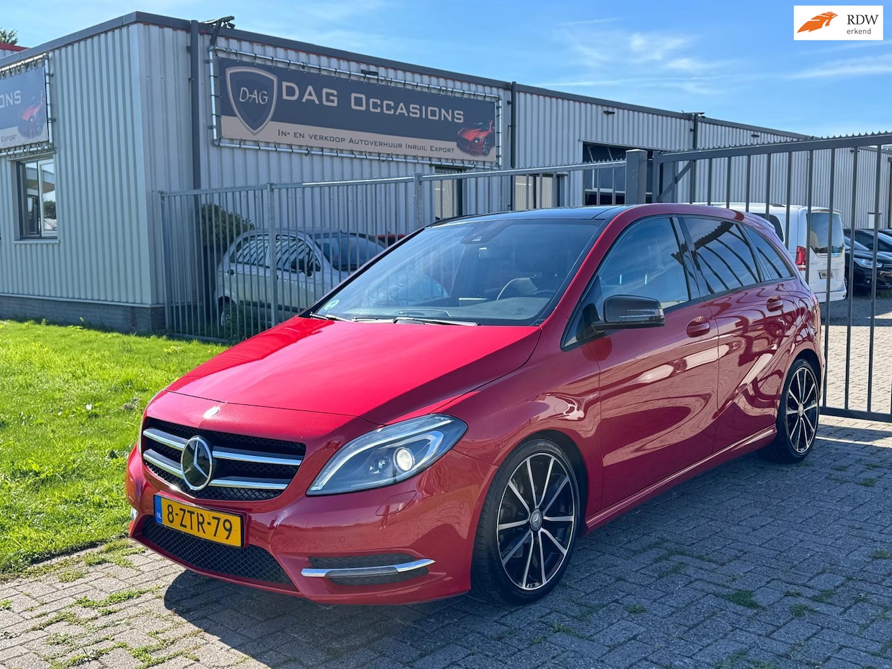 Mercedes-Benz B-klasse - 200 Prestige NAVI|PANO|STOELVW|PDC|XENON - AutoWereld.nl