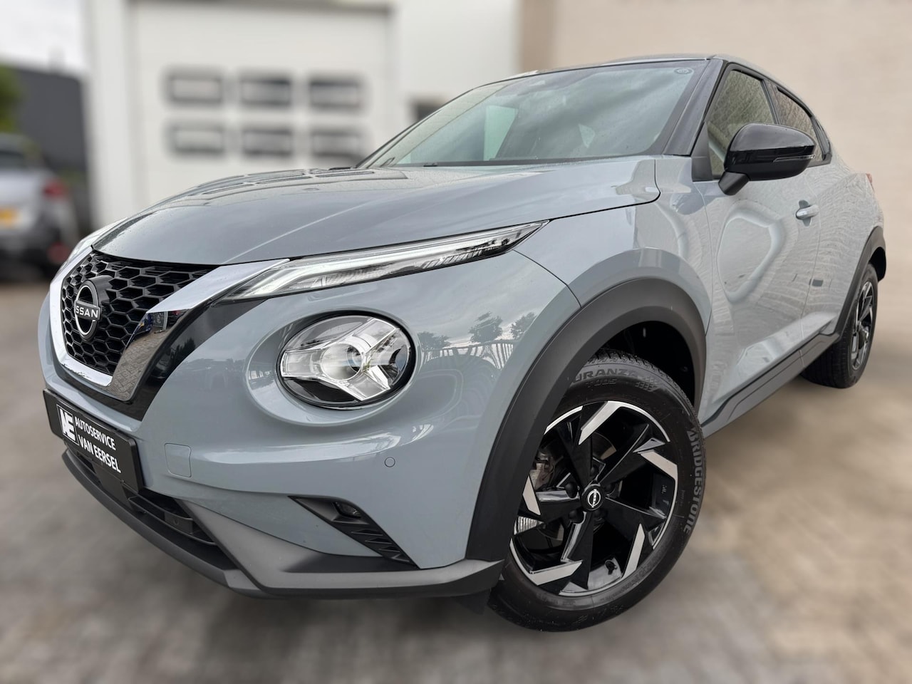 Nissan Juke - 1.0 DIG-T N-Connecta AUTOMAAT / CAMERA / LED / NAVI / PDC / STOELVERWARMING / REGENSENS / - AutoWereld.nl