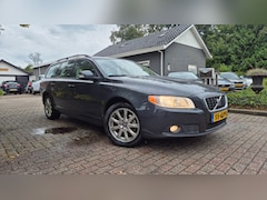 Volvo V70 - 2.4D Momentum LEDER-NAVI-163PK-BJ 2008