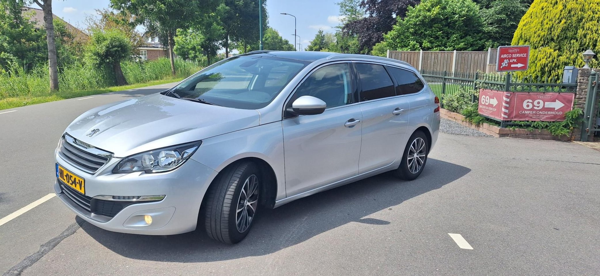 Peugeot 308 SW - 1.2 PureTech Style LETOP auto gebruik olie - AutoWereld.nl