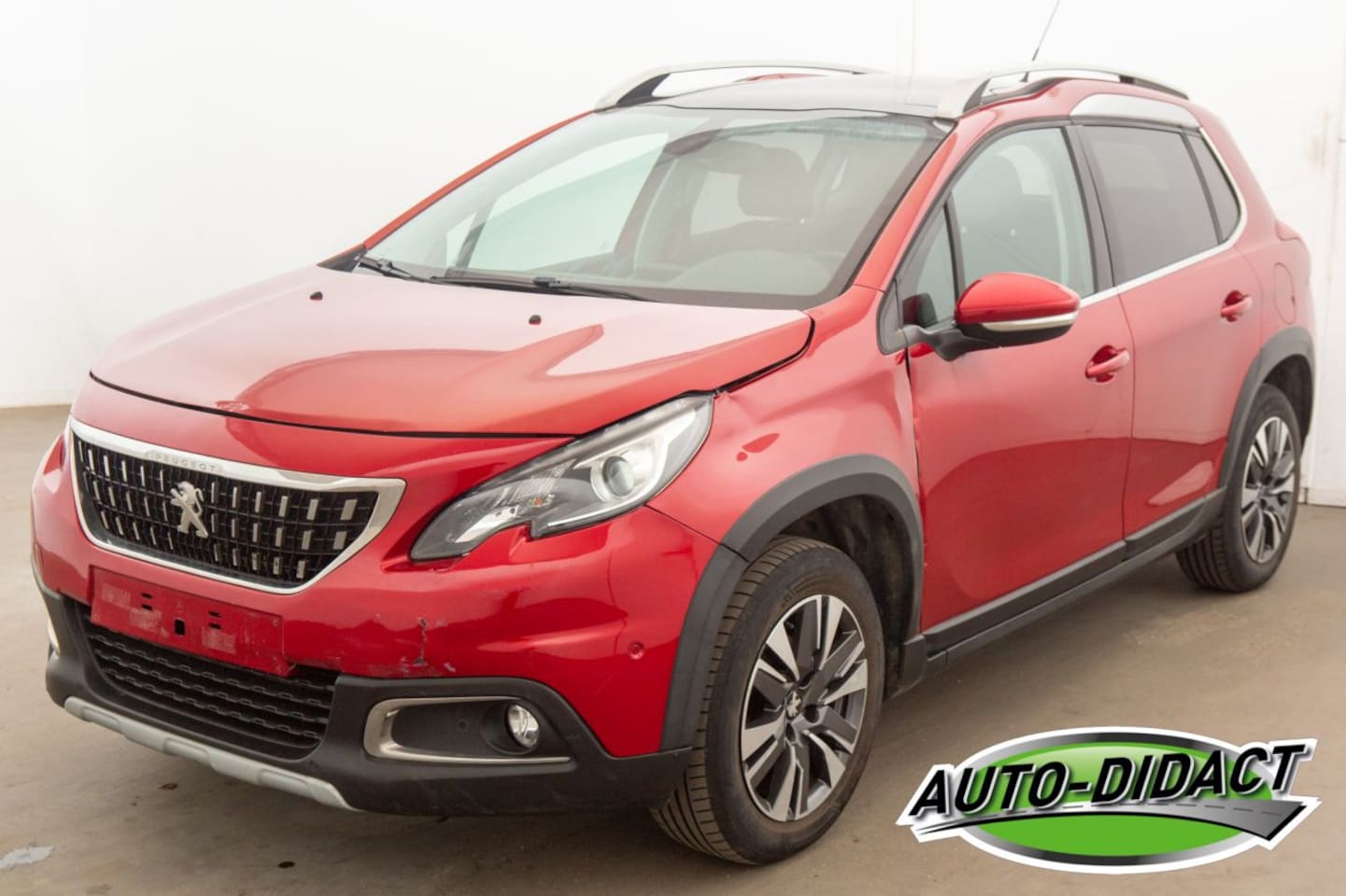 Peugeot 2008 - 1.2 Clima Navi Pano 111.327 km - AutoWereld.nl