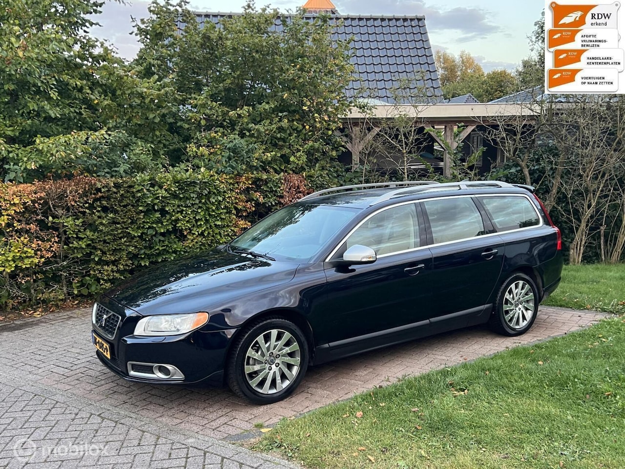 Volvo V70 - 2.5T R-Design 2.5T R-Design - AutoWereld.nl