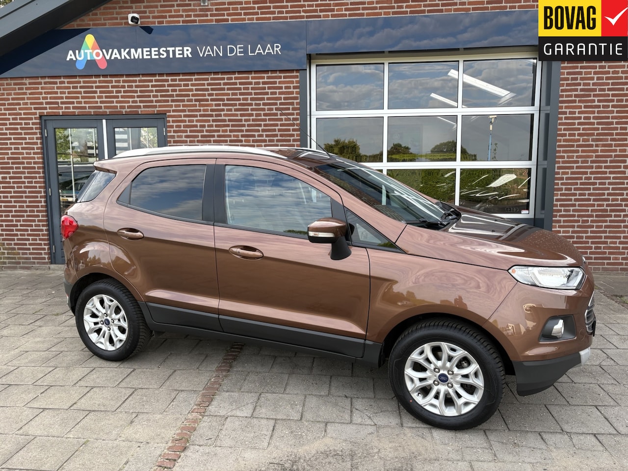 Ford EcoSport - 1.0 EcoBoost Titanium 92kw ( Navigatie, Trekhaak, ECC Airco, Cruise Control) DIRECT RIJKLA - AutoWereld.nl