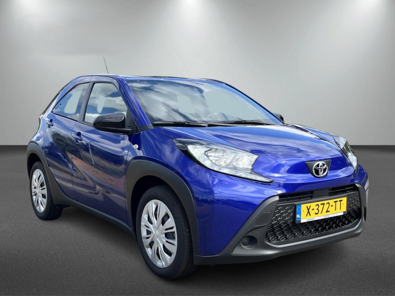 Toyota Aygo X - 1.0 VVT-i MT play 1.0 VVT-i MT Play - AutoWereld.nl