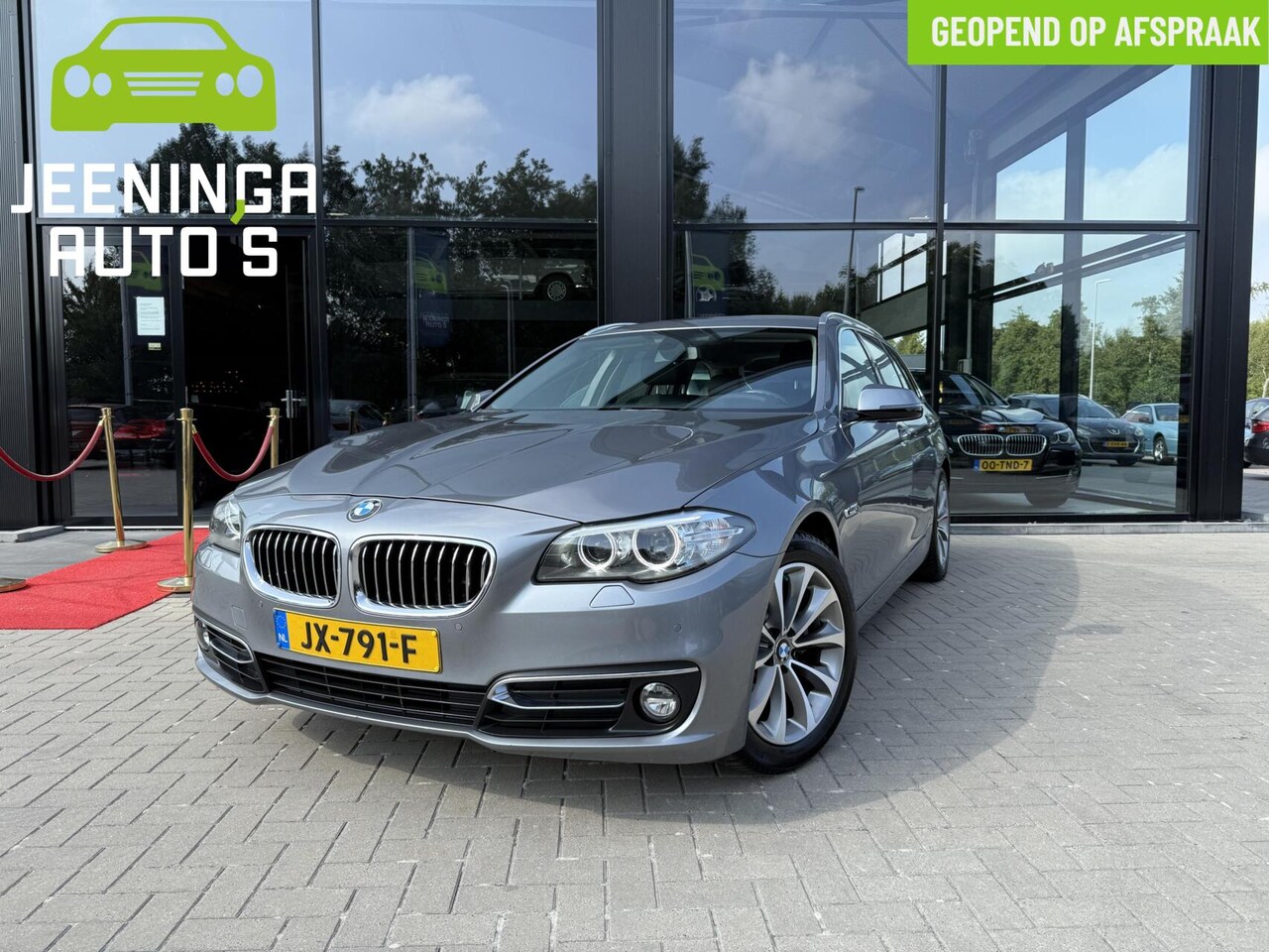 BMW 5-serie Touring - 520i Luxury |Leer|Trekhaak|Navi - AutoWereld.nl