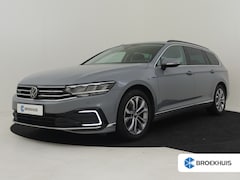 Volkswagen Passat Variant - 1.4 TSI PHEV GTE Business 218pk Navigatie Full Map | Trekhaak | 17"LMV