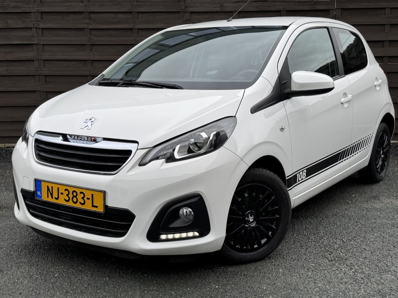 Peugeot 108 - 1.0 e-VTi Active / AIRCO / PDC / LED / NAP - AutoWereld.nl