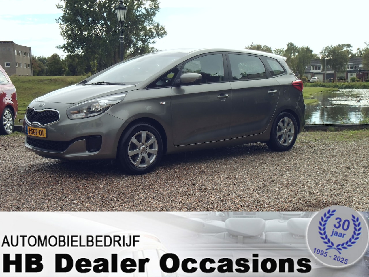 Kia Carens - 1.6 GDi ComfortLine 1.6 GDi ComfortLine - AutoWereld.nl