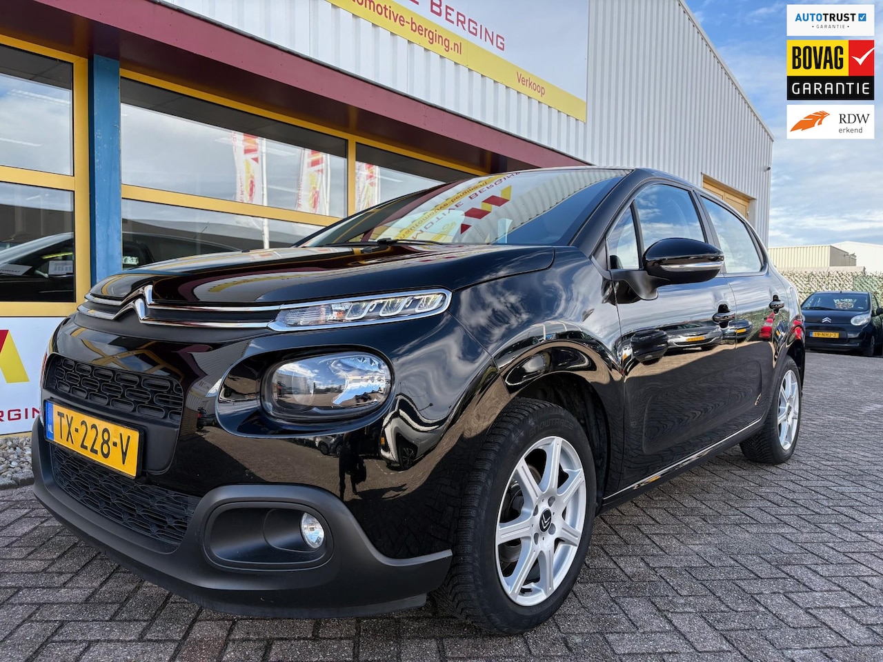 Citroën C3 - 1.2 PureTech AIRCO NAVI APK T/M 8-2-2027 - AutoWereld.nl