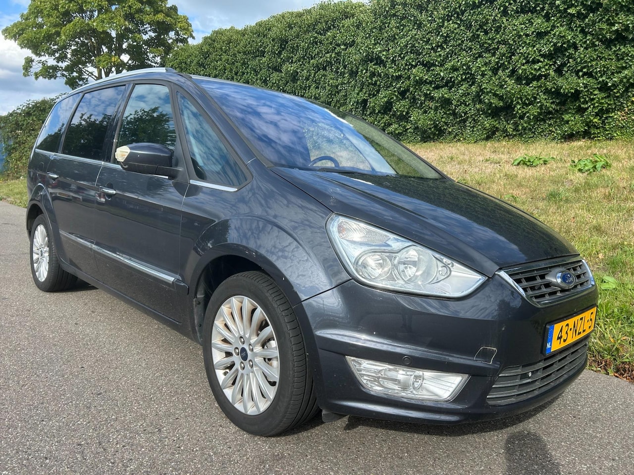 Ford Galaxy - 2.0 Titanium Clima - Navi - 7 Persoons - APK 09-2026 - AutoWereld.nl