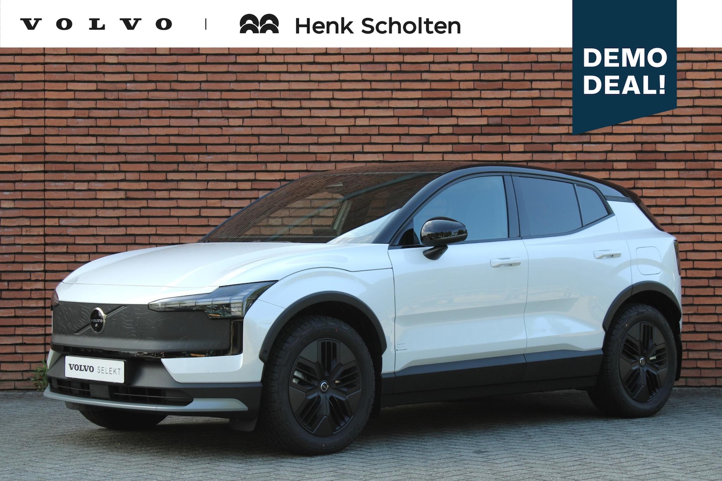 Volvo EX30 Cross Country - Twin Motor Performance Ultra 69 kWh Panoramadak | Stoel- stuurwielverwarming | Harman Kard - AutoWereld.nl