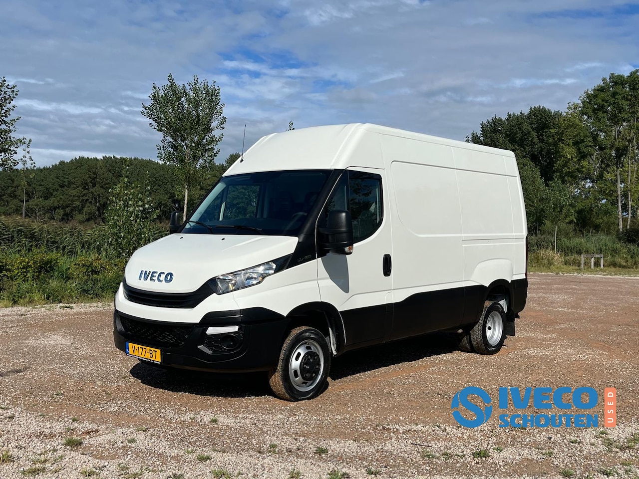 Iveco Daily - 50C18 | 8.5T Vangmuil | 650kg Laadklep | Géén Garantie | L2H2 | - AutoWereld.nl