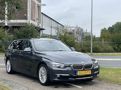 BMW 3-serie Touring - 318d Luxury | Navigatie | Trekhaak