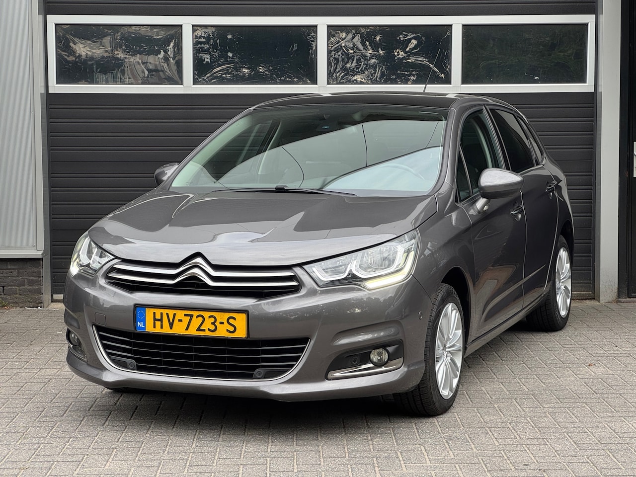 Citroën C4 - 1.2 PureTech Feel Collection Automaat, Keyless, Navi, Cruise, Climate Control, NAP - AutoWereld.nl
