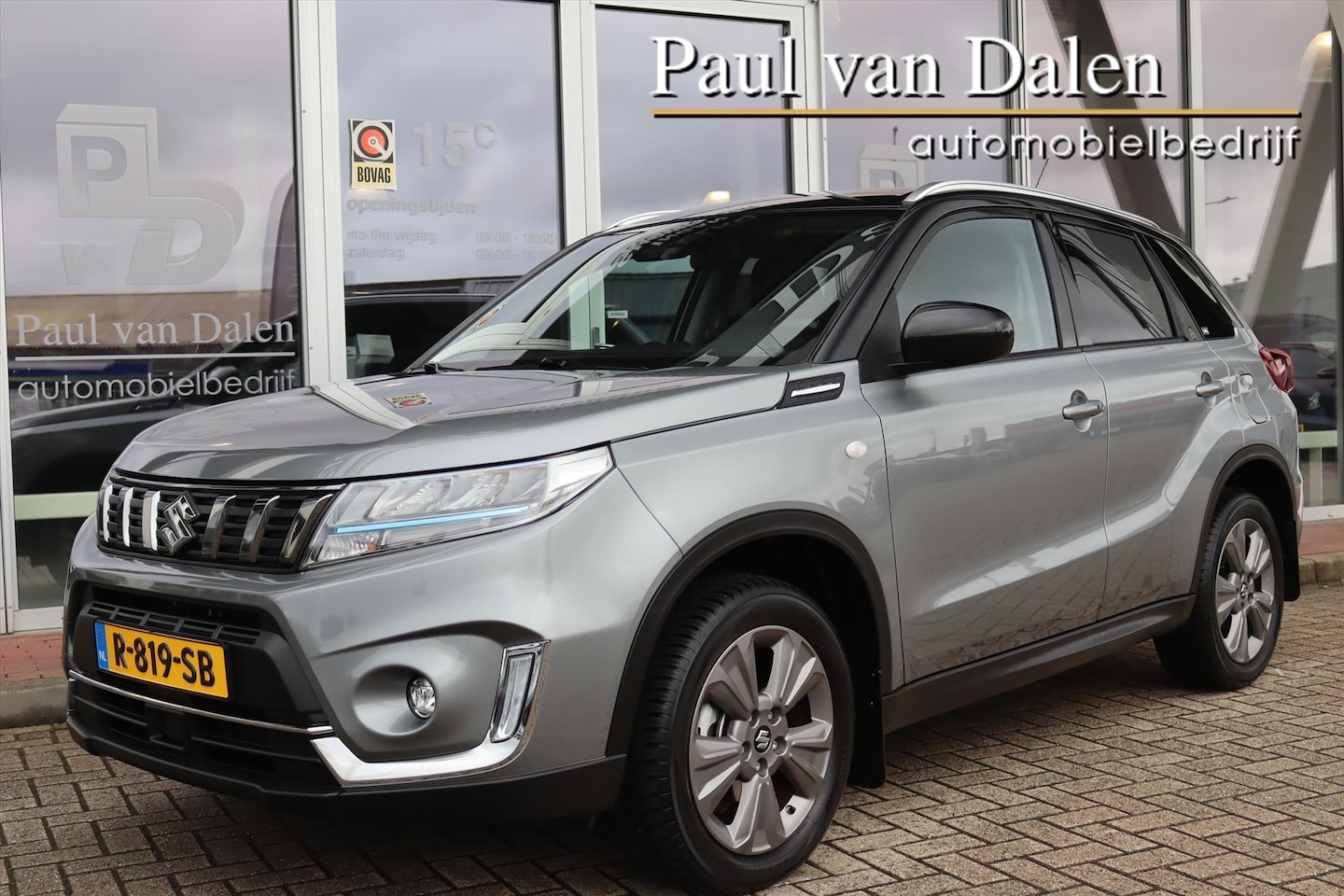 Suzuki Vitara - 1.5 HYBRID AUTOMAAT Navi | Camera | Stoelverw. | Adapt.Cruise | Led | Keyless | 17 Inch Lm - AutoWereld.nl