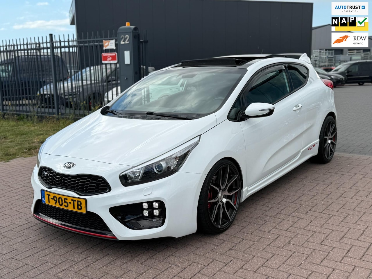Kia Pro cee'd - 1.6 T-GDi GT 204PK 2015 Facelift Pano Full Options - AutoWereld.nl