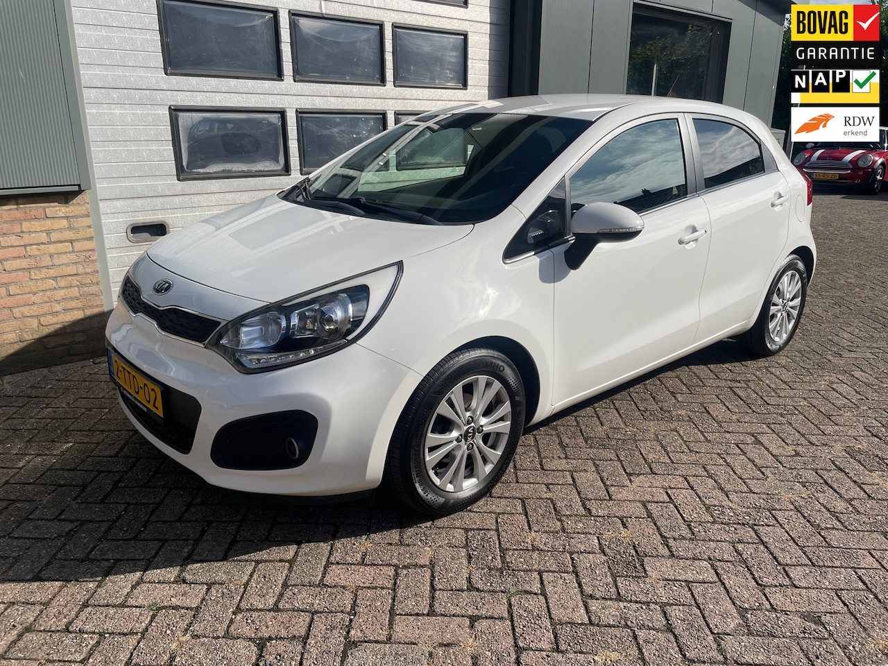 Kia Rio - 1.2 CVVT World Cup Edition 1.2 CVVT World Cup Edition - AutoWereld.nl