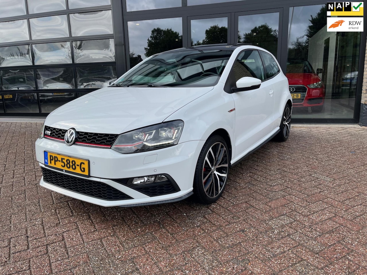 Volkswagen Polo - 1.8 TSI GTI 1.8 TSI GTI, Panodak, Automaat, Camera,Led - AutoWereld.nl