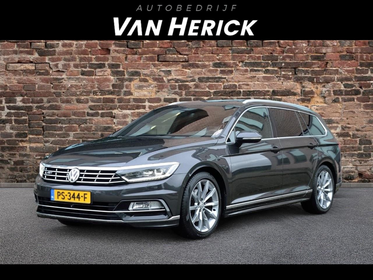 Volkswagen Passat Variant - 1.4 TSI ACT Highline 3x R-Line | Pano | Virtual Cockpit | Camera | Trekhaak - AutoWereld.nl