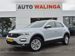 Volkswagen T-Roc - 1.5 TSI Business Carplay | Adaptive Cruise | a.Camera | Trekhaak | Climate | Navi | Elektr