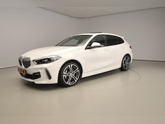 BMW 1-serie - 5-deurs 118i | M-Sportpakket | LED | Leder | Navigatie | Schuifdak | M-zetels | DAB | Hifi