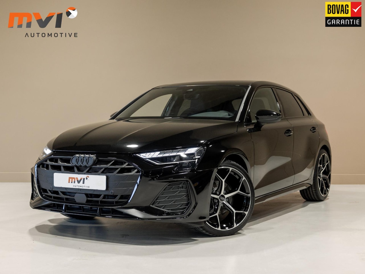 Audi A3 Sportback - 35 TFSI S edition / 150pk / Panorama dak / Sonos / Achteruitrij camera / - AutoWereld.nl