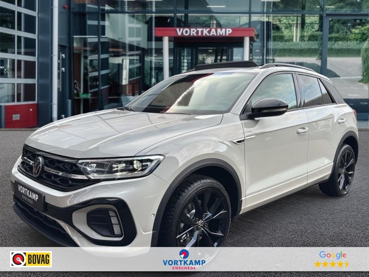 Volkswagen T-Roc - 1.5 TSI DSG R-LINE BLACK-OPTIC PANO-DAK/CAMERA/TREKHAAK/CARPLAY/E-KLEP - AutoWereld.nl