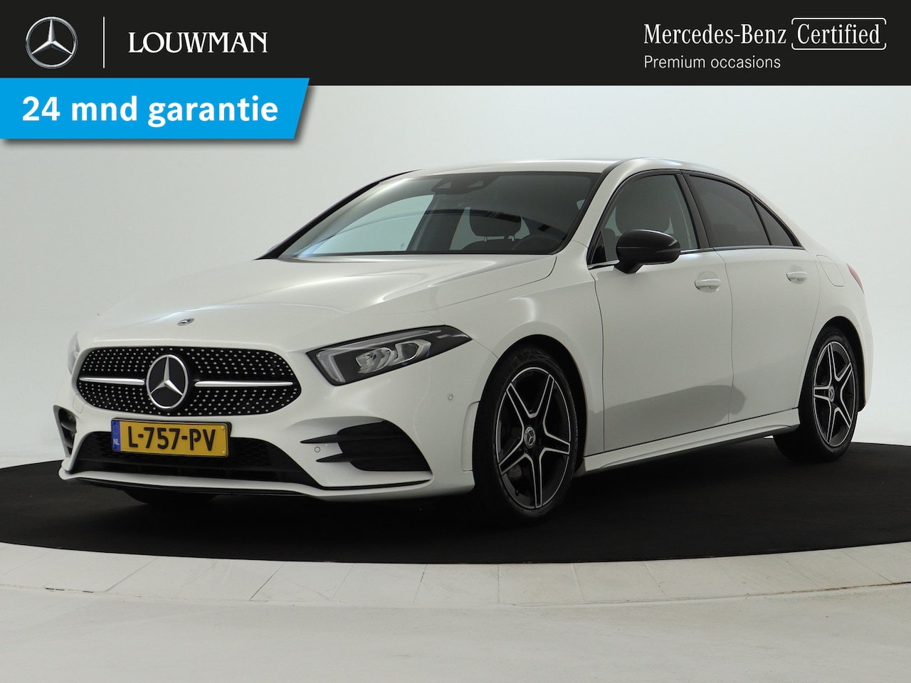 Mercedes-Benz A-klasse - 180 AMG Limousine | NIGHT pakket | Sfeerverlichting | Spiegel pakket | Parkeer pakket + ac - AutoWereld.nl