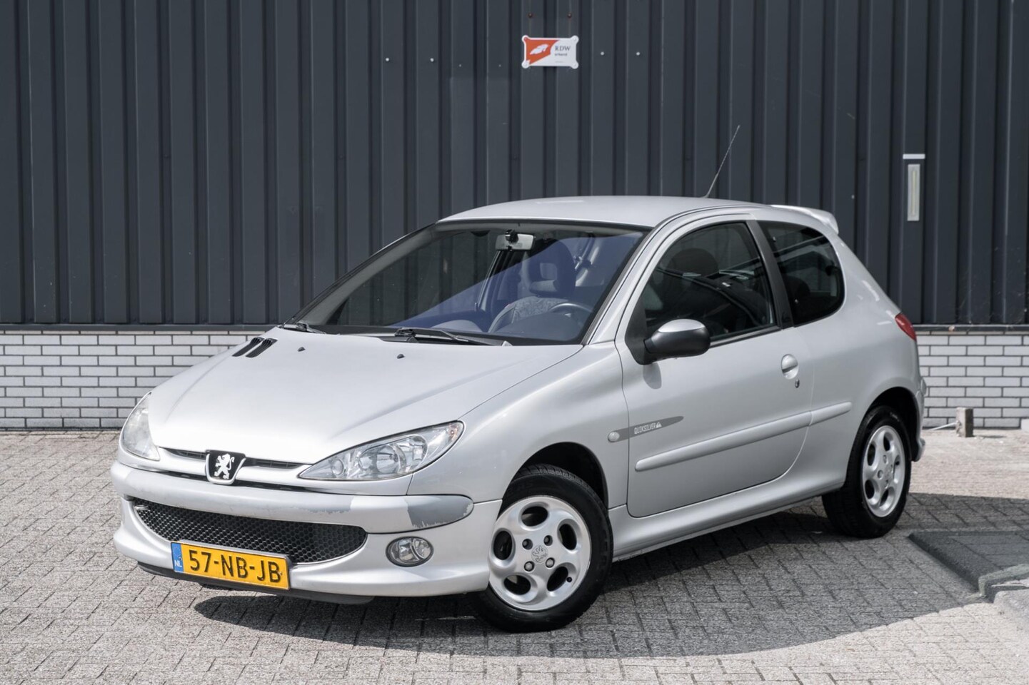 Peugeot 206 - 1.4 Quiksilver*Bluetooth*Climate Control* - AutoWereld.nl