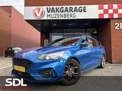 Ford Focus Wagon - 1.0 EcoBoost ST-Line // KEYLESS // NAVI + CARPLAY // CLIMA // CAMERA // WINTERPACK // TREK