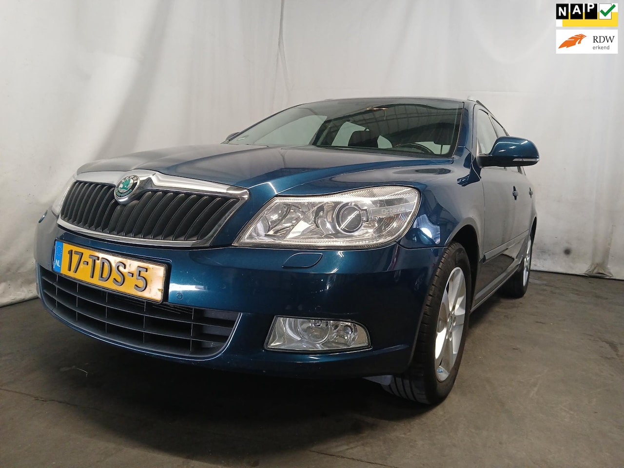 Skoda Octavia Combi - 1.4 TSI Greentech Elegance Business Line -Motormanagement Brandt - AutoWereld.nl