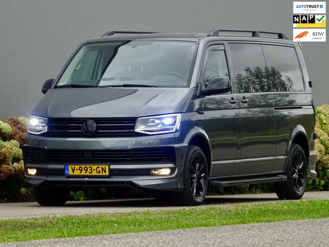 Volkswagen Transporter - 2.0 TDI L2H1 DC Highline Aut /// ABT Pakket /// NL - AutoWereld.nl