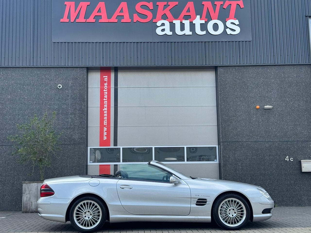 Mercedes-Benz SL-klasse Cabrio - 55 AMG / 2002 / Youngtimer / 500pk / Btw refundable / ONLY 49425KM! - AutoWereld.nl