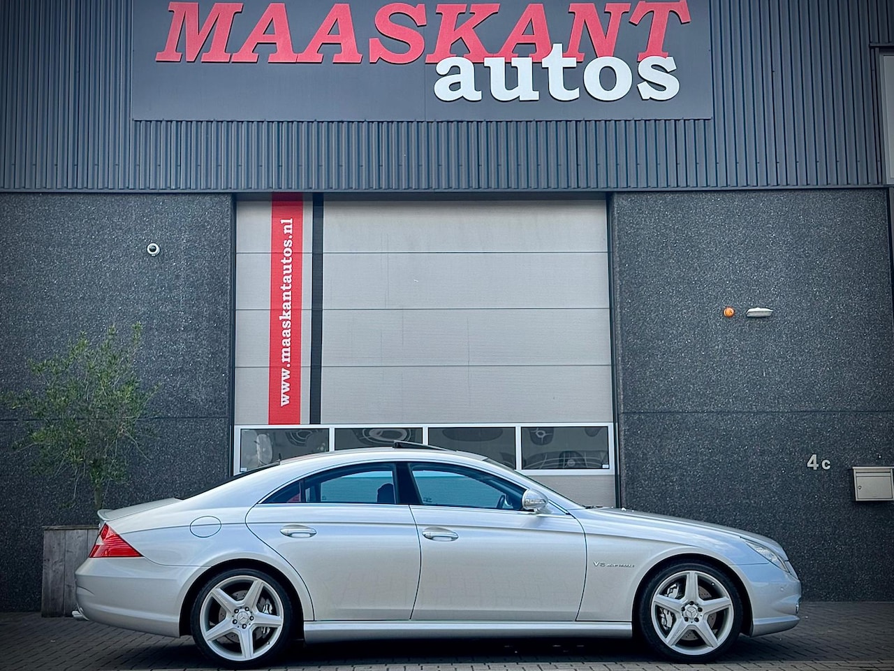 Mercedes-Benz CLS-klasse - Amg 55 / 476pk / Designo leather / Unique condition / Btw refundable / ONLY 74863KM! - AutoWereld.nl